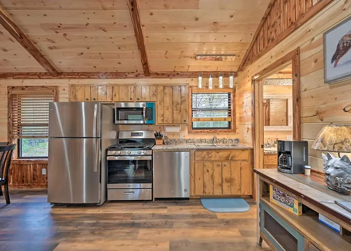 Cozy Broken Bow Cabin, Walk To The Lukfata Creek!
