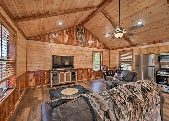 Cozy Broken Bow Cabin, Walk To The Lukfata Creek!