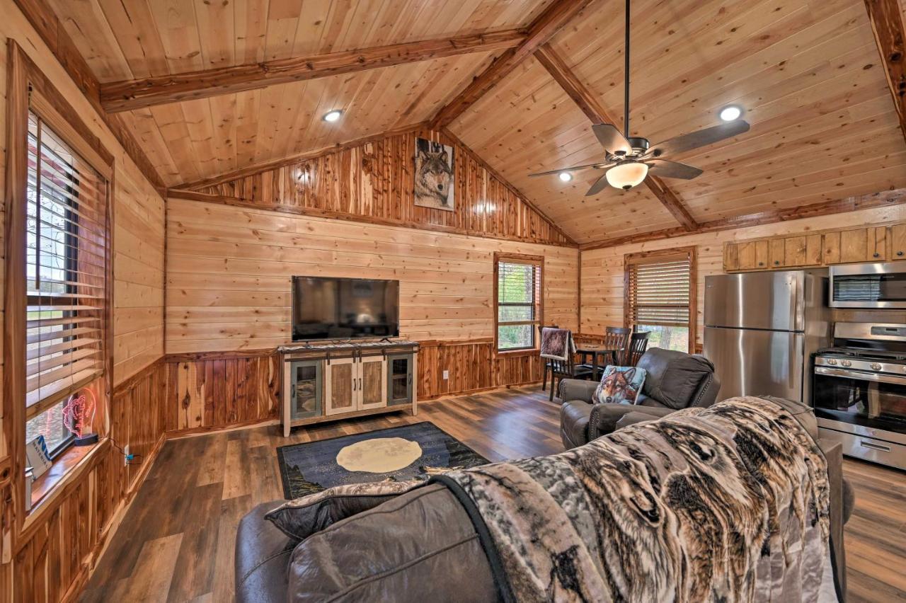 Cozy Cabin, Walk To The Lukfata Creek! Ferienhaus Broken Bow